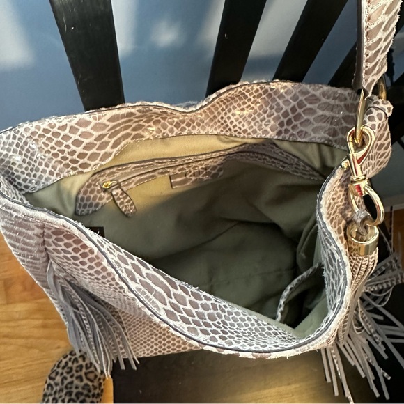 G.I.L.I. Got it Love It Python Leather Slouchy Hobo Style Bag - Picture 6 of 8